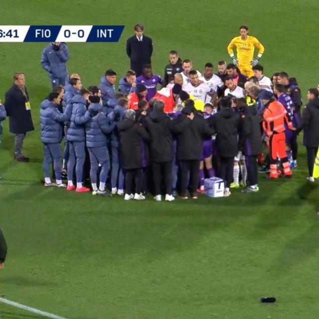 1733095175289050760.jpg fiorentina 2.jpg